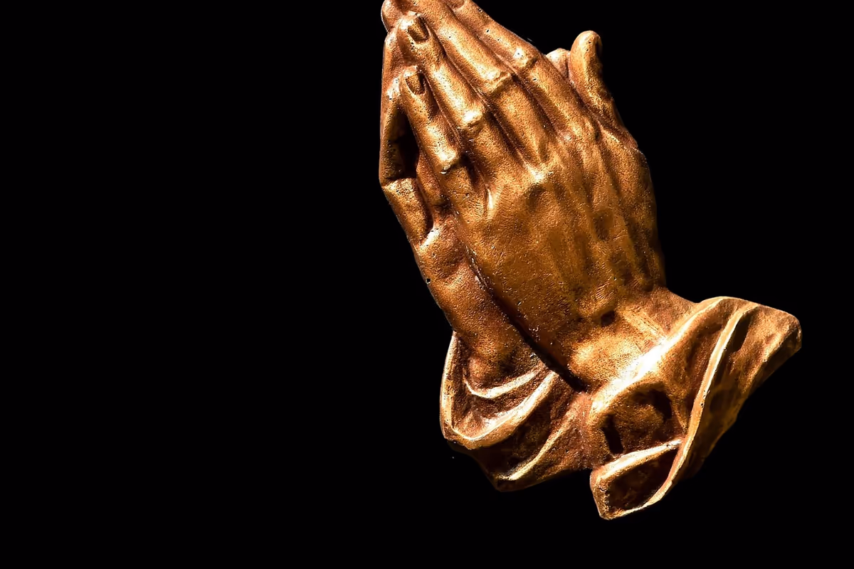 Oração de Agradecimento: Corações Gratos a Deus